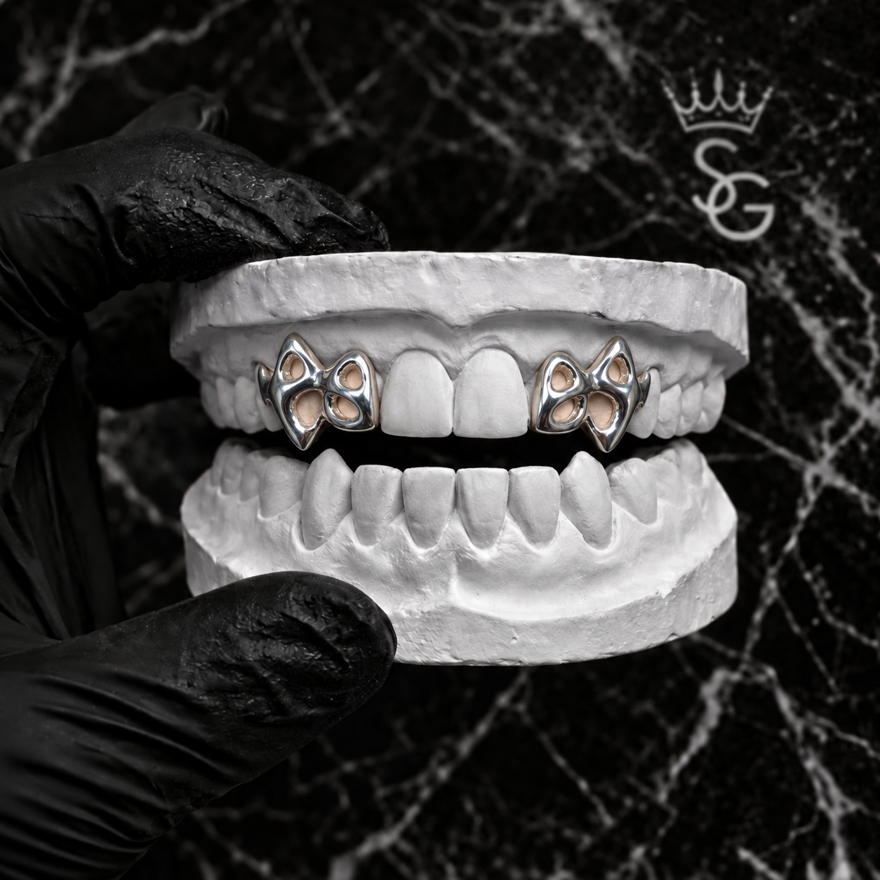 ABSTRACT FANGS - Silver